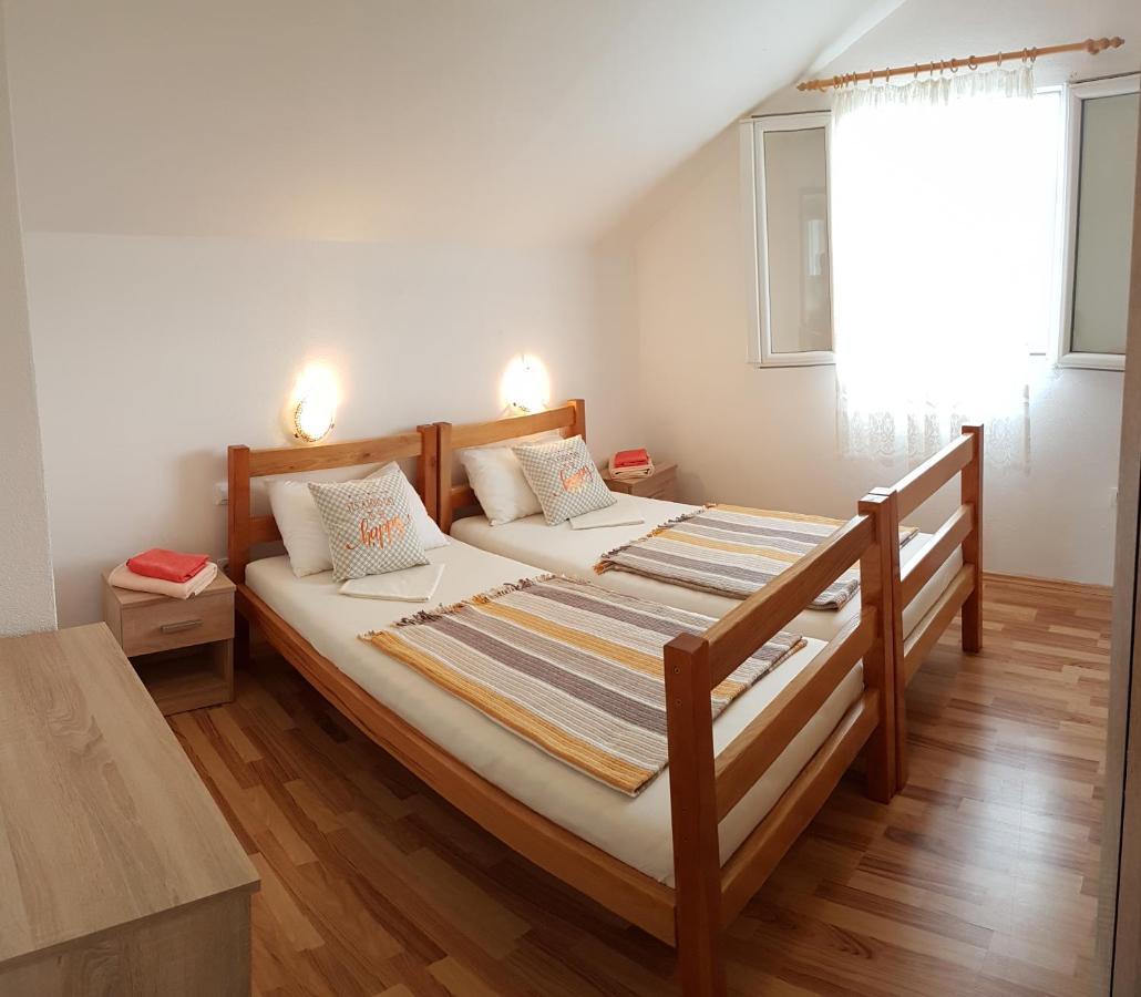 Apartman Vojaline Milna  Extérieur photo
